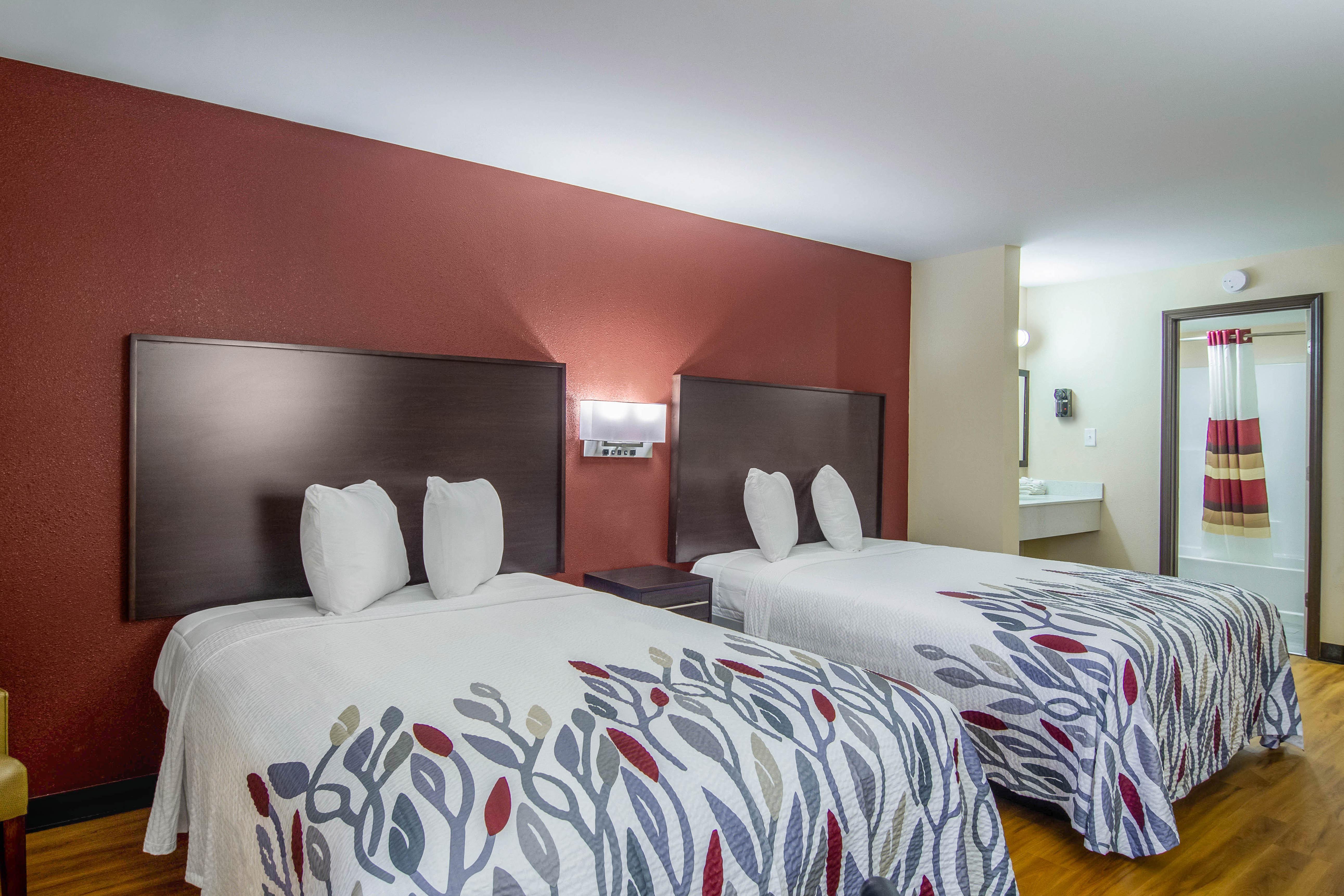 Red Roof Inn Перисбърг Екстериор снимка