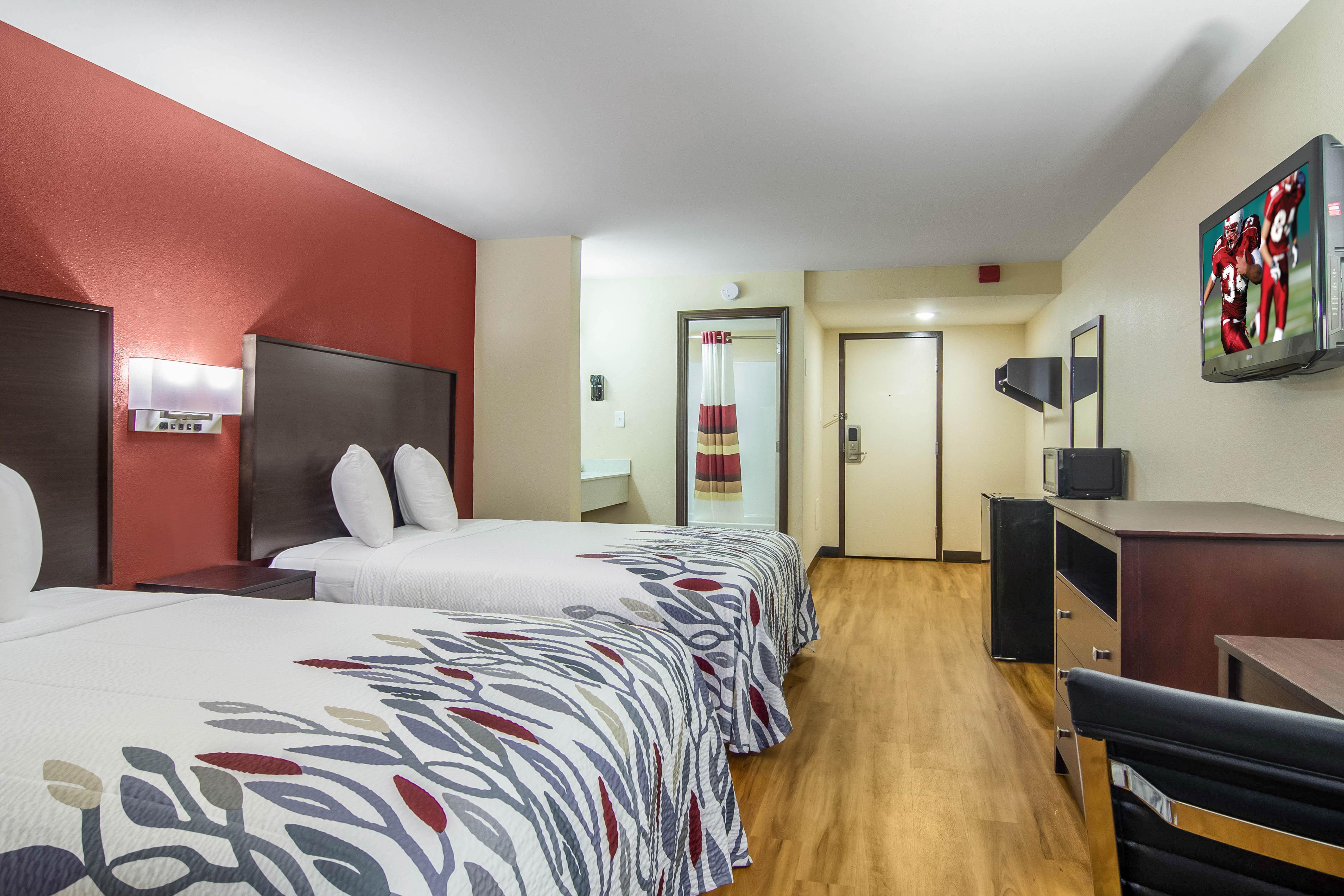 Red Roof Inn Перисбърг Екстериор снимка
