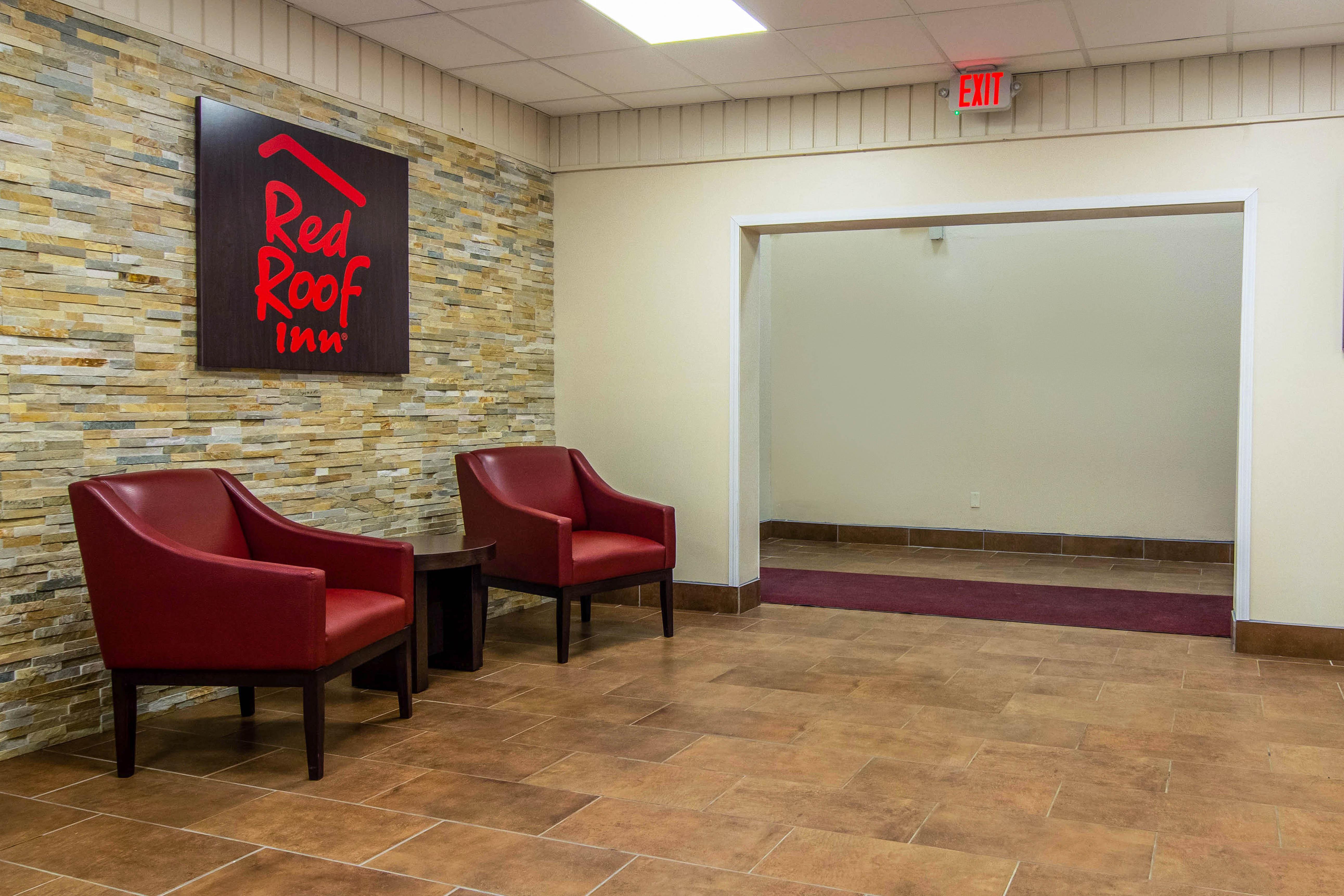 Red Roof Inn Перисбърг Екстериор снимка
